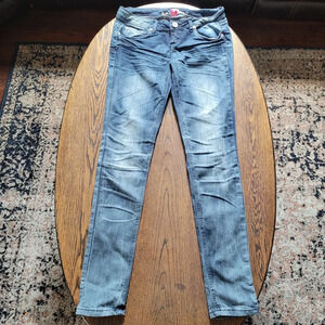 Almost Famous Skinny Dark Wash Jeans Size Junior's 7
